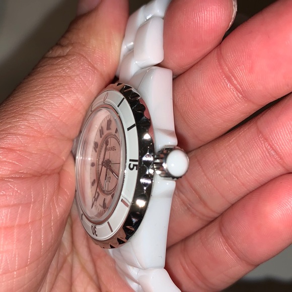 White Chanel J12 Watch - Picture 5 of 6